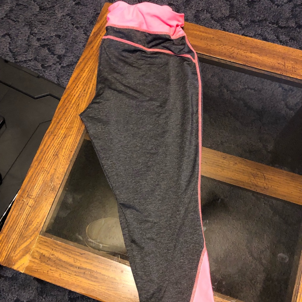 Capri workout pants